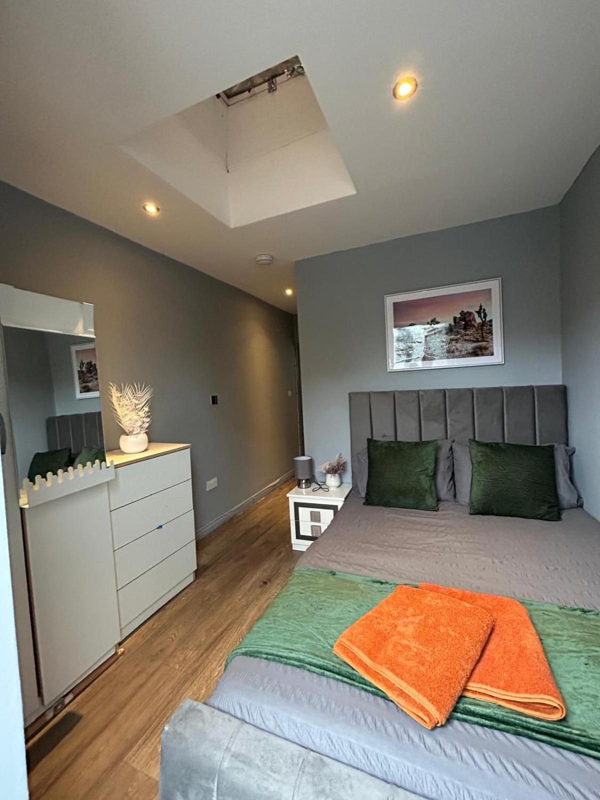 2 Bedroom Flat In Euston 2 Mins Away From Station, No Lift London Luaran gambar